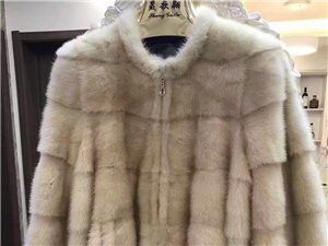 全新貂皮，吊牌都在。夏天瘦时买的，现在胖...